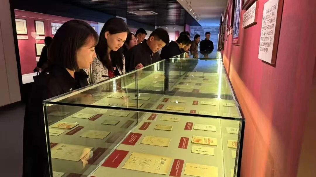 202510151760513376703699.jpg 89b7097f76ea6008237cea6ce361e94b.jpg